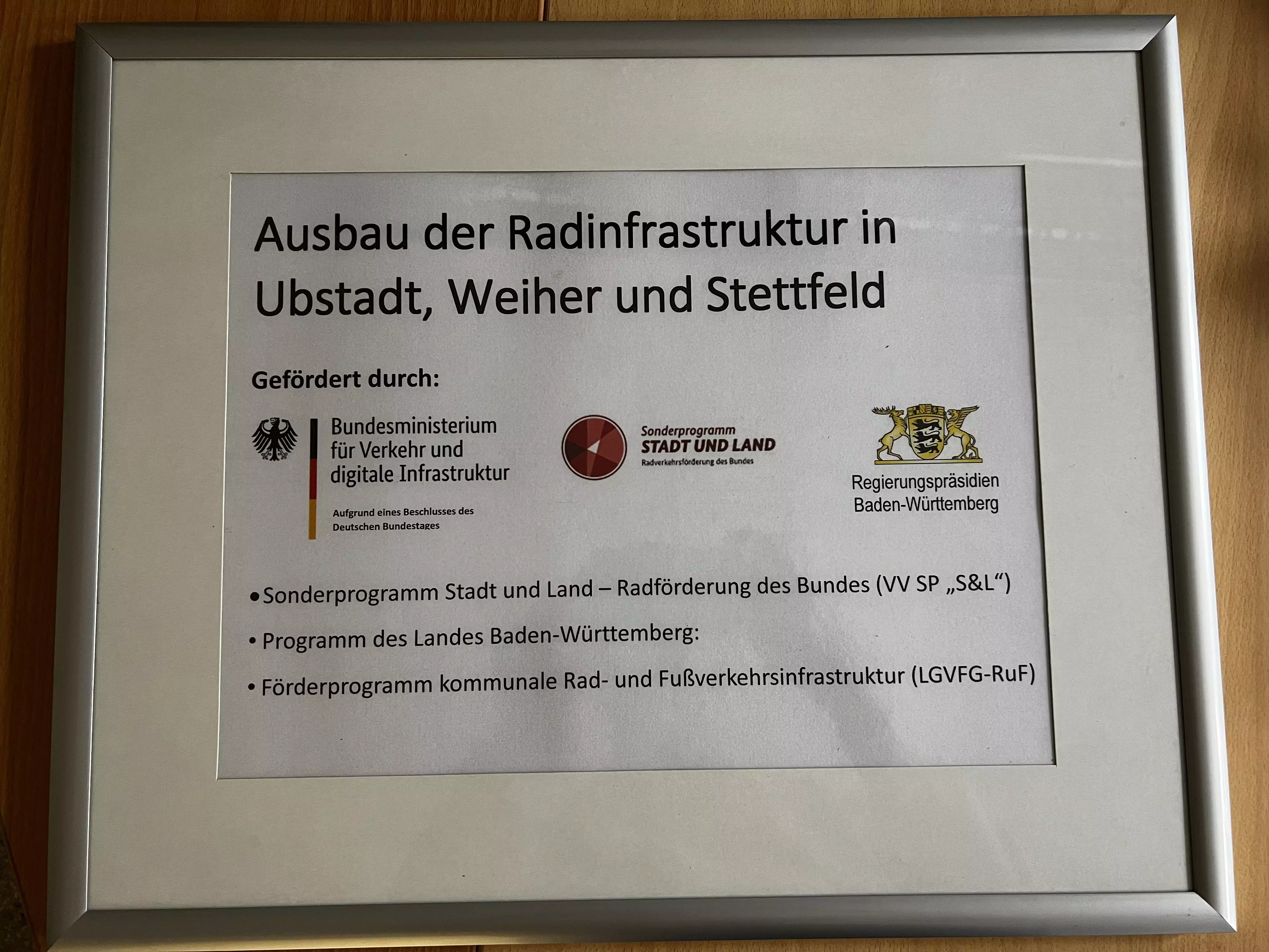 Schild Ausbau der Radinfrastruktur in Ubstadt, Weiher und Stettfeld